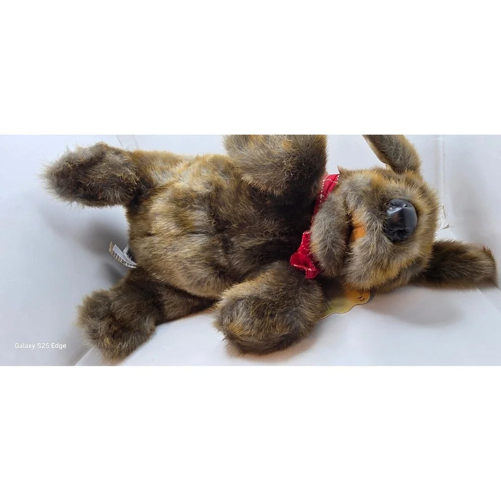 Folkmanis Sitting Dog Puppet Brindle Brown Plush Hand Puppet 21-YM-005 NWT